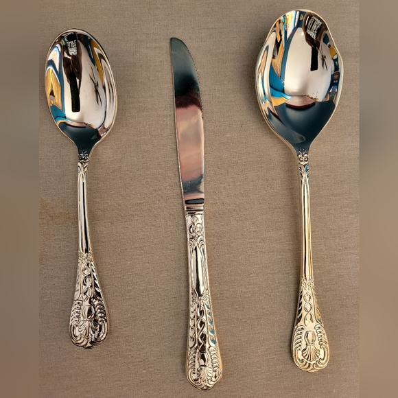 Antique SILVER PLATED ENCHANTED ROSE 48 PC SILVERWARE FLATWARE SET SEALED - Picture 16 of 16